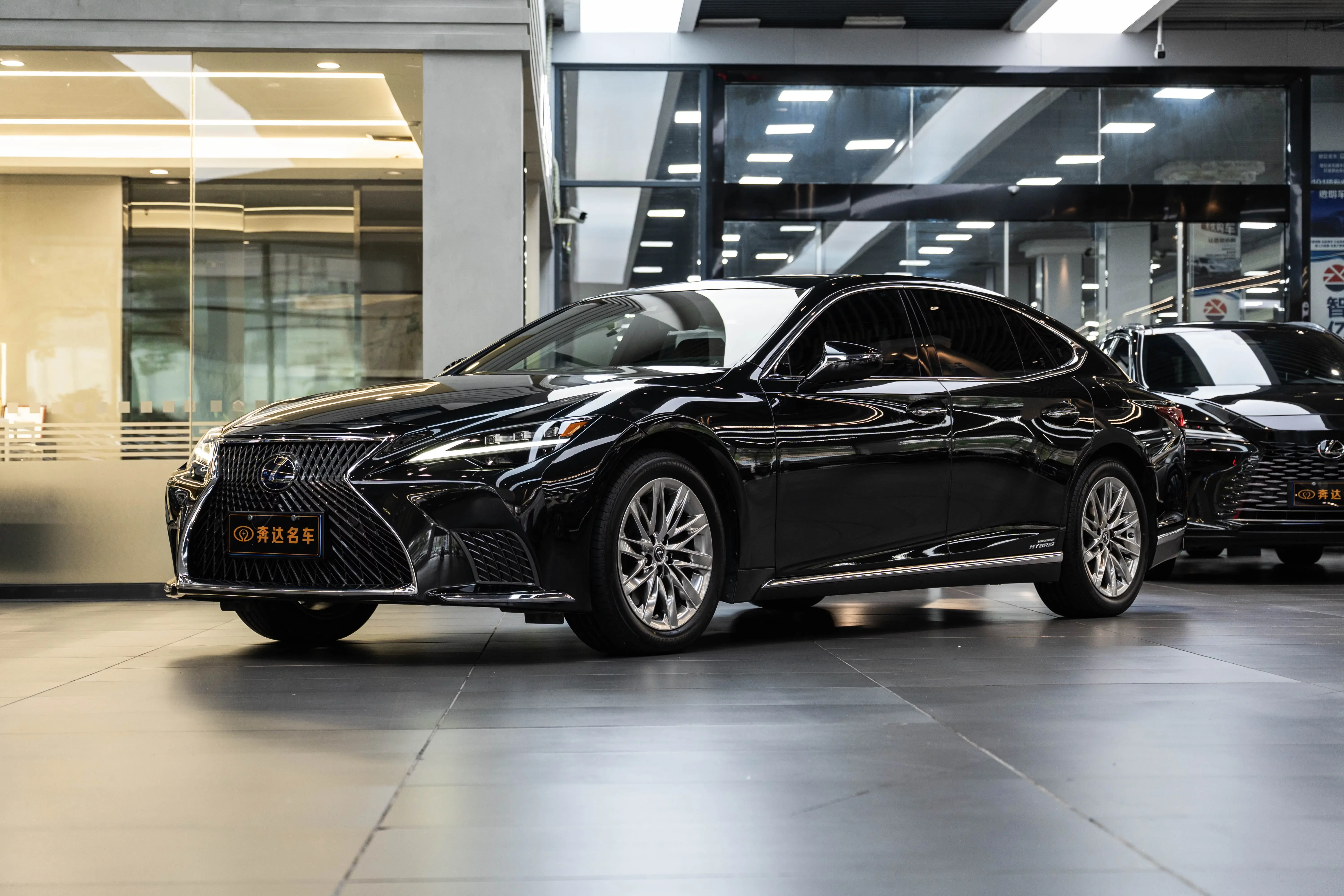 Lexus LS