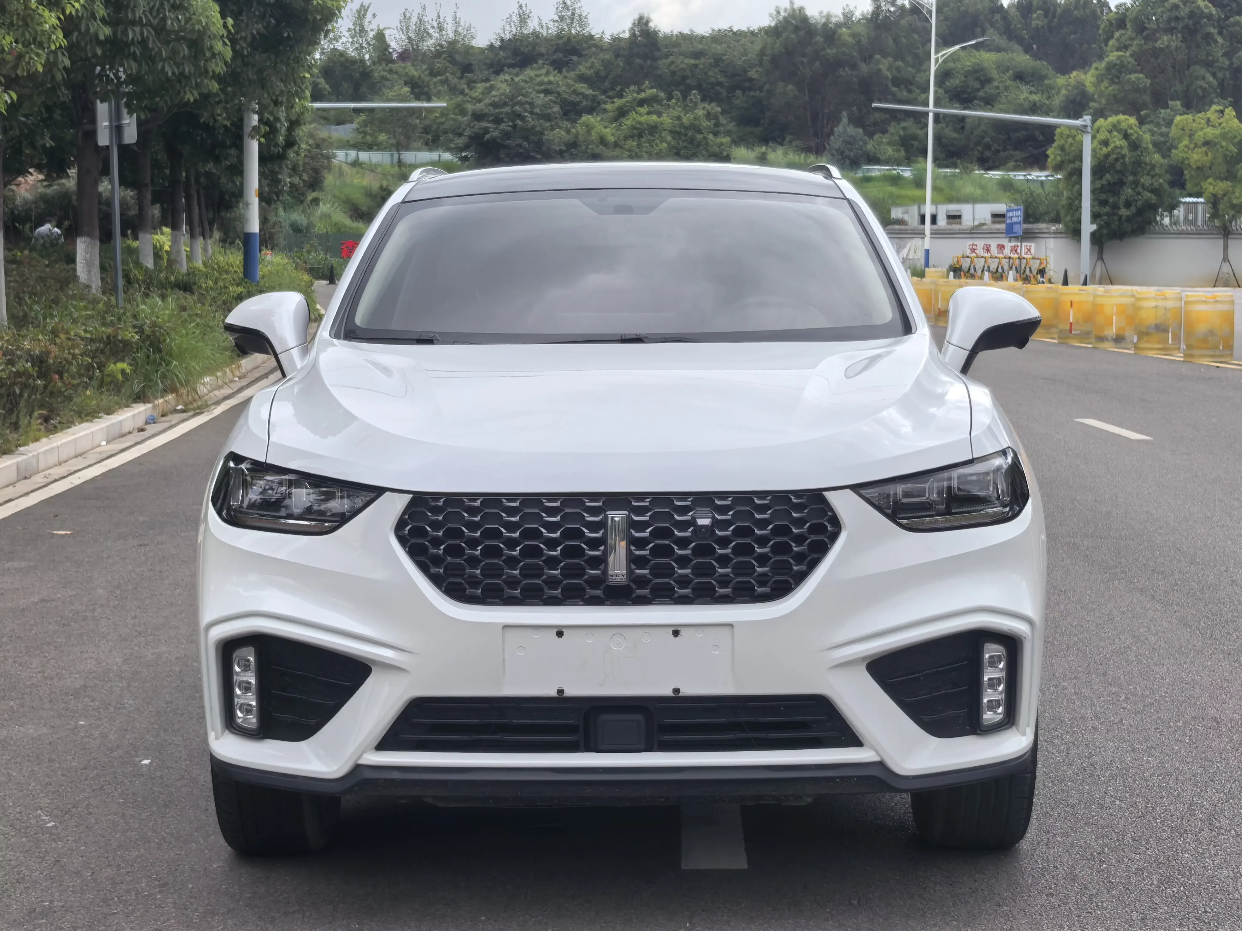 Wey Wei brand VV5