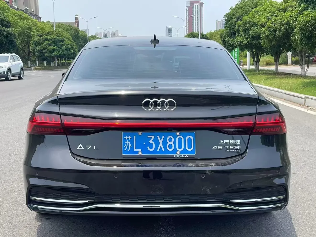Audi A7L