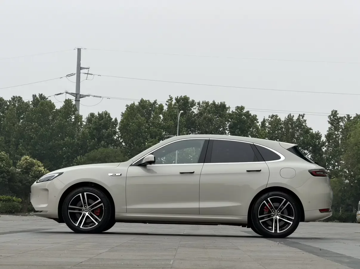 AITO M5