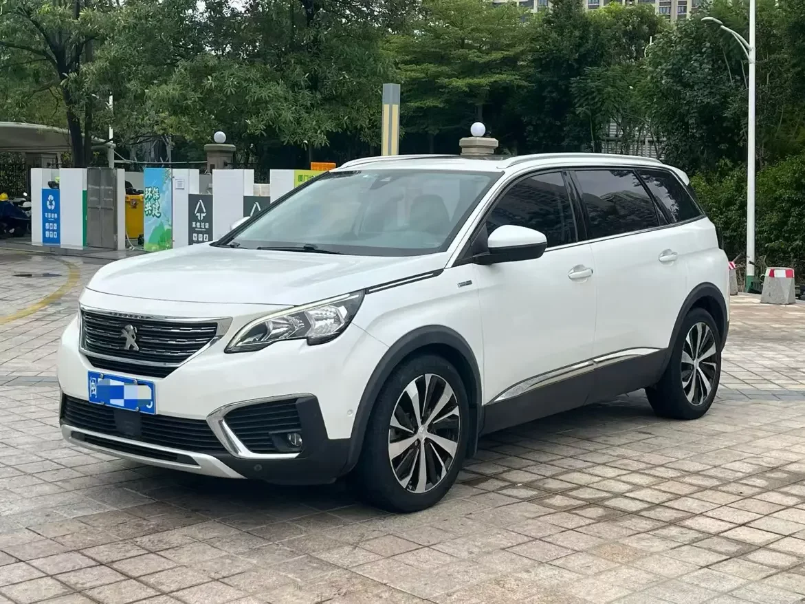 Peugeot 5008