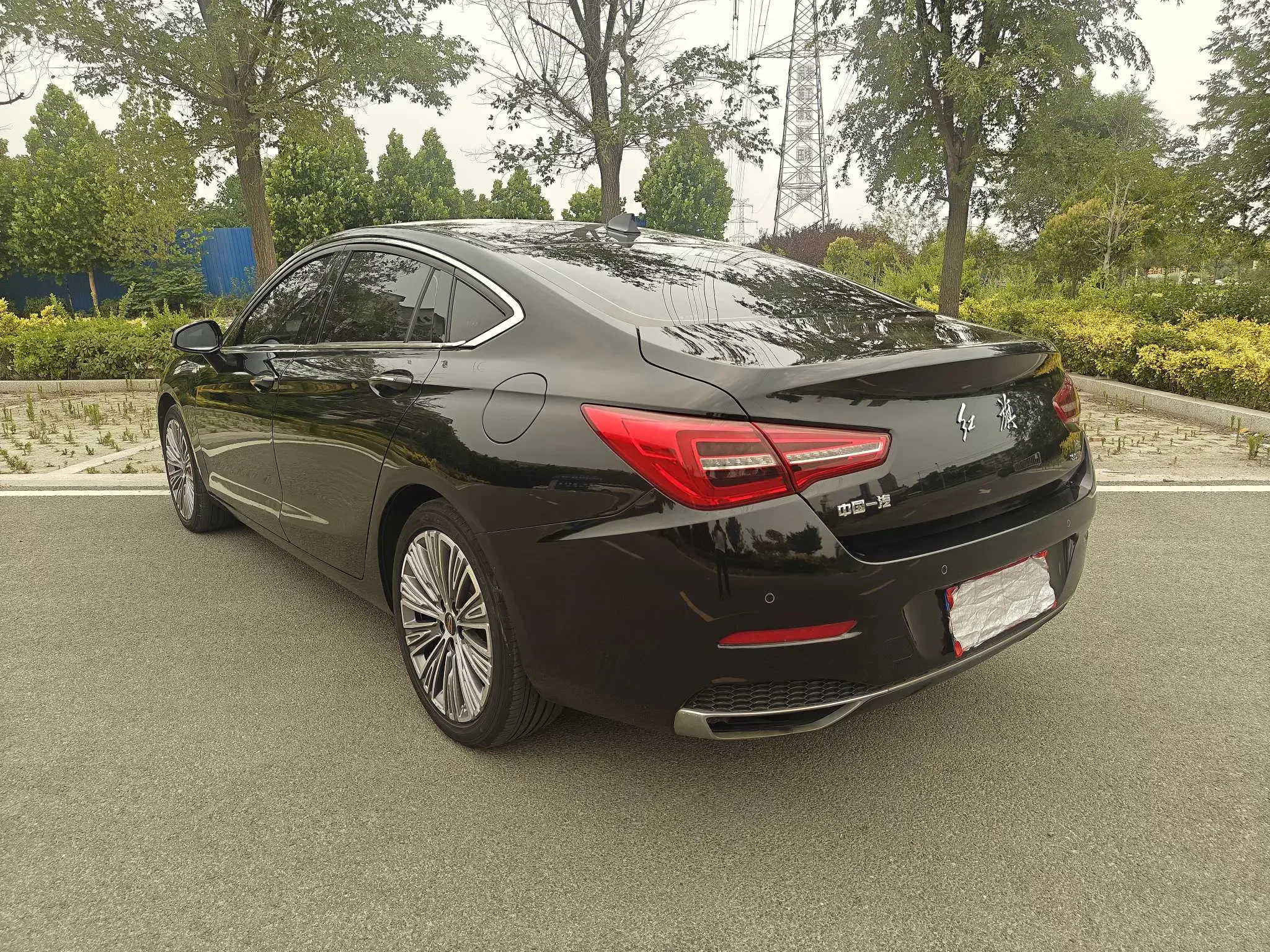 Hongqi H5 classic