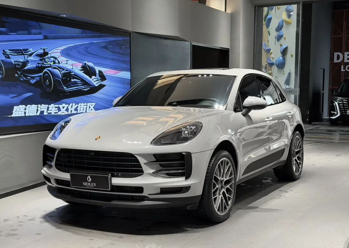 Porsche Macan  из Китая