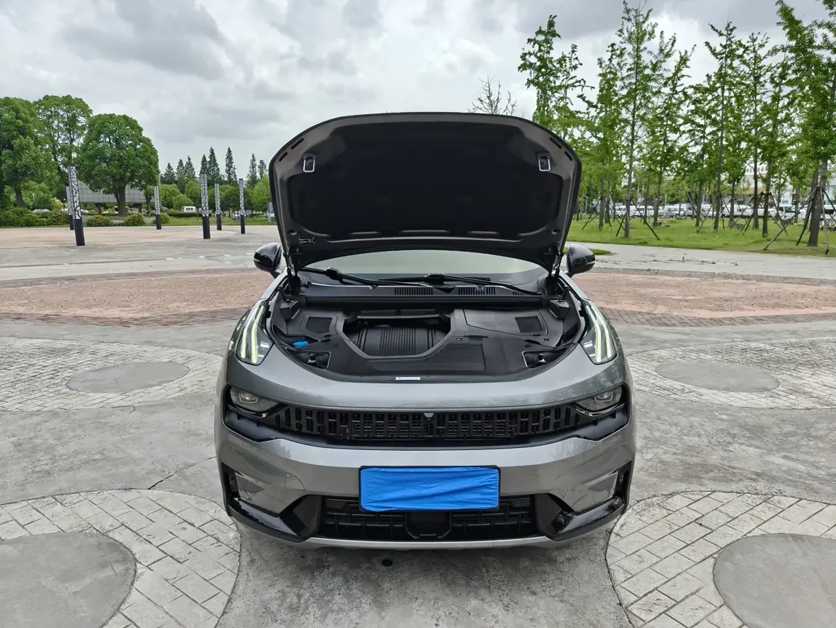 Lynk & Co 05 EM-P