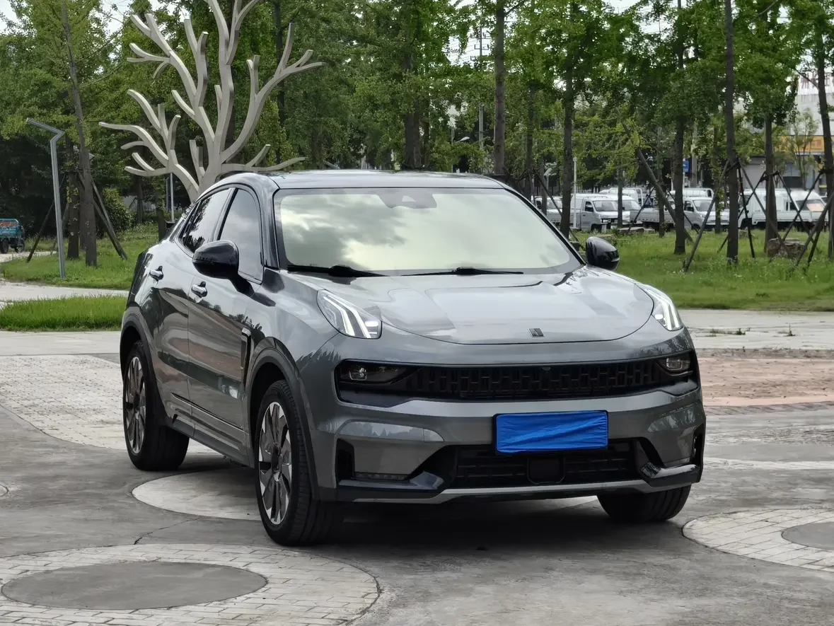 Lynk & Co 05 EM-P