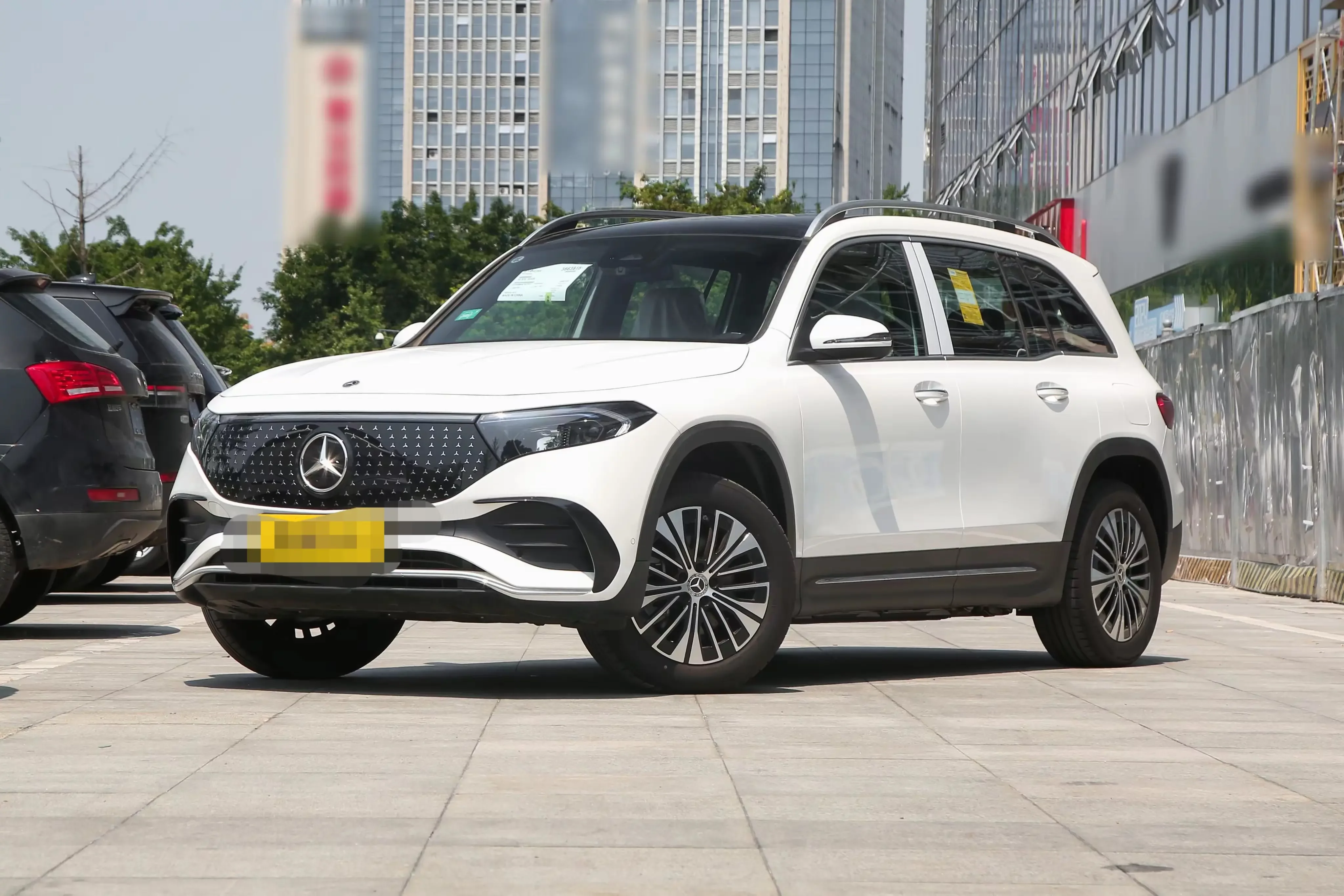 Mercedes-Benz EQB