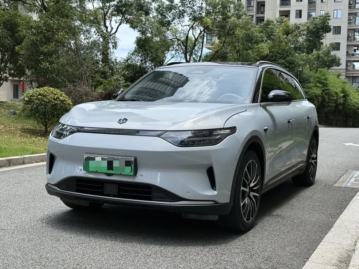 Leapmotor Zero running C11
