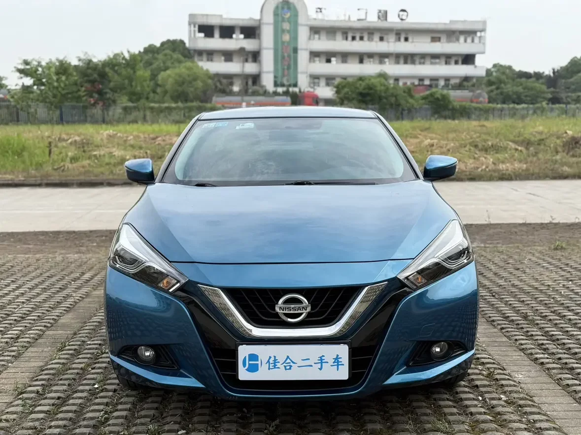 Nissan bluebird