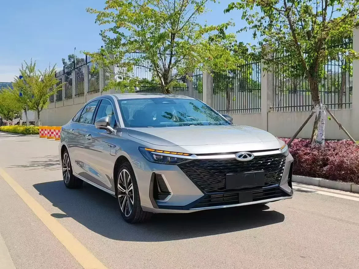 Chery Arrizo 8