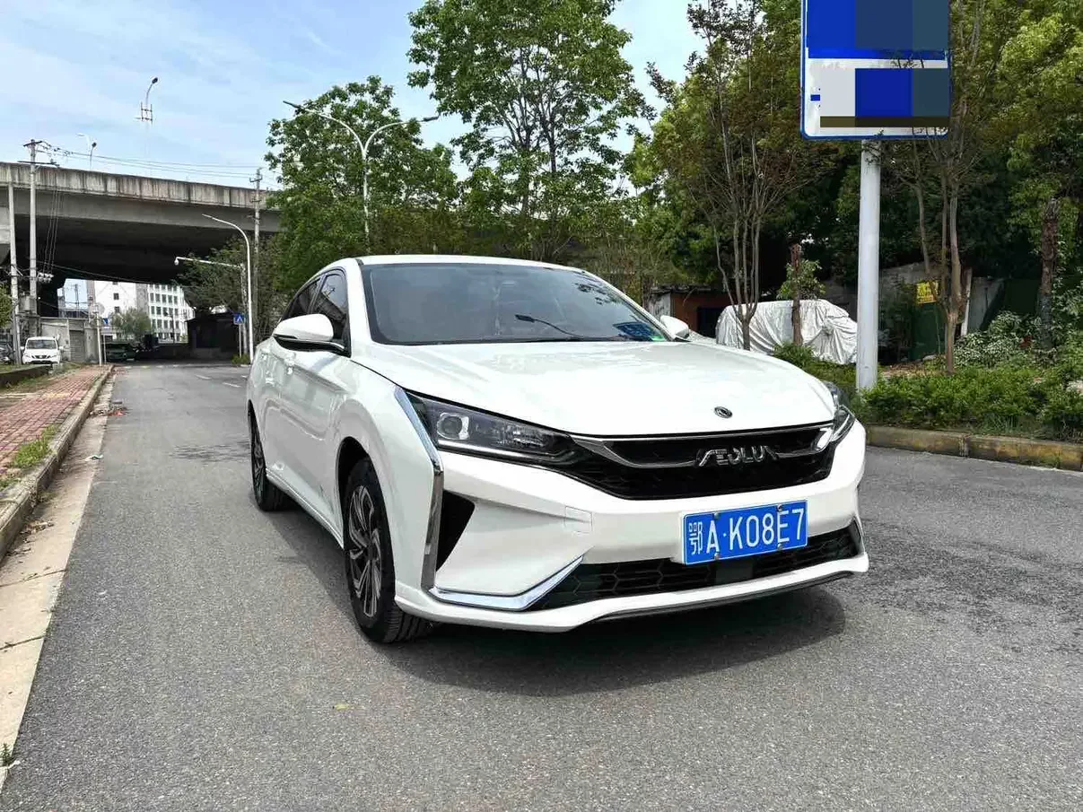 Dongfeng Yixuan