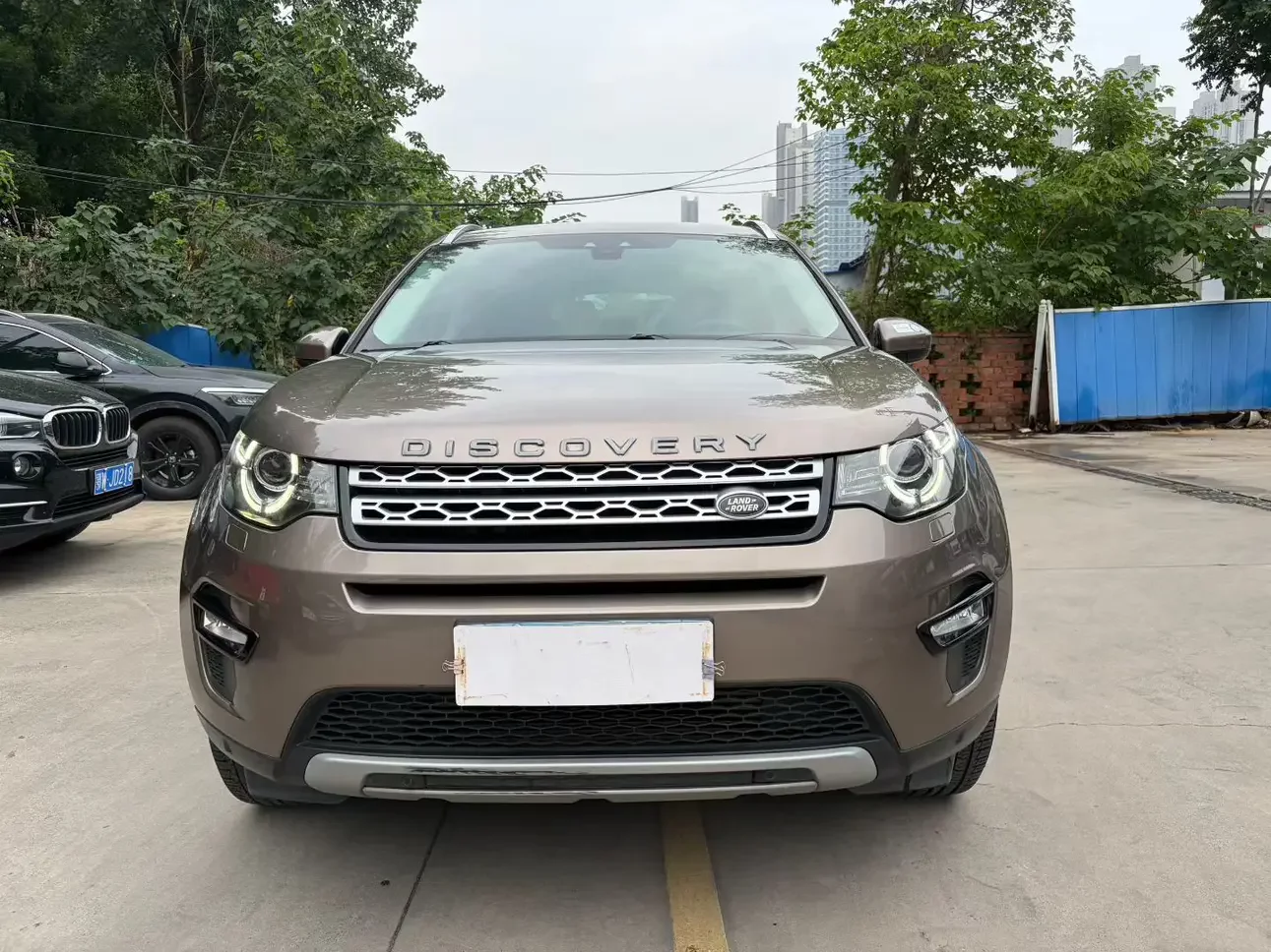 Land Rover Discover the magic
