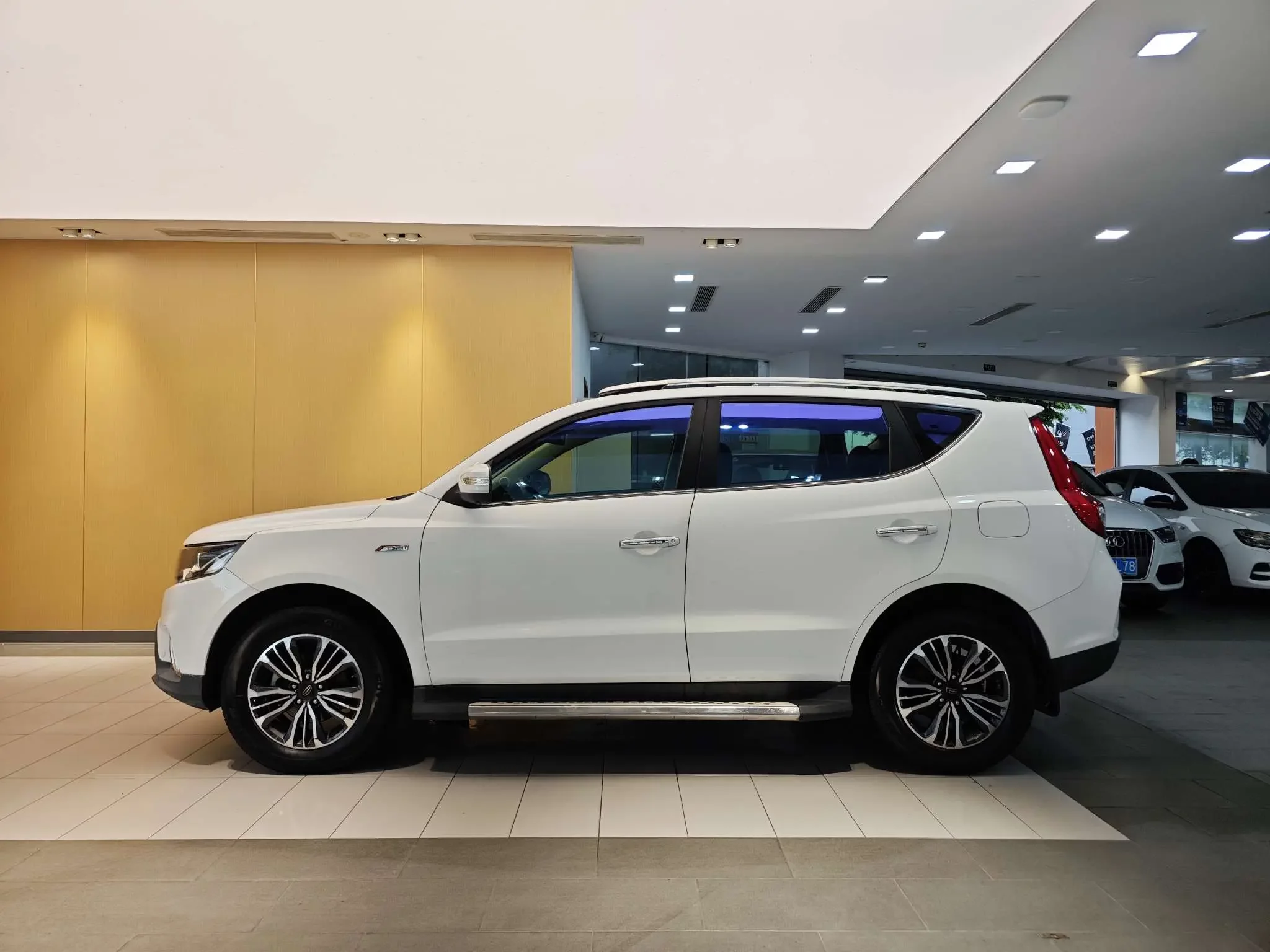 Geely Vision X6