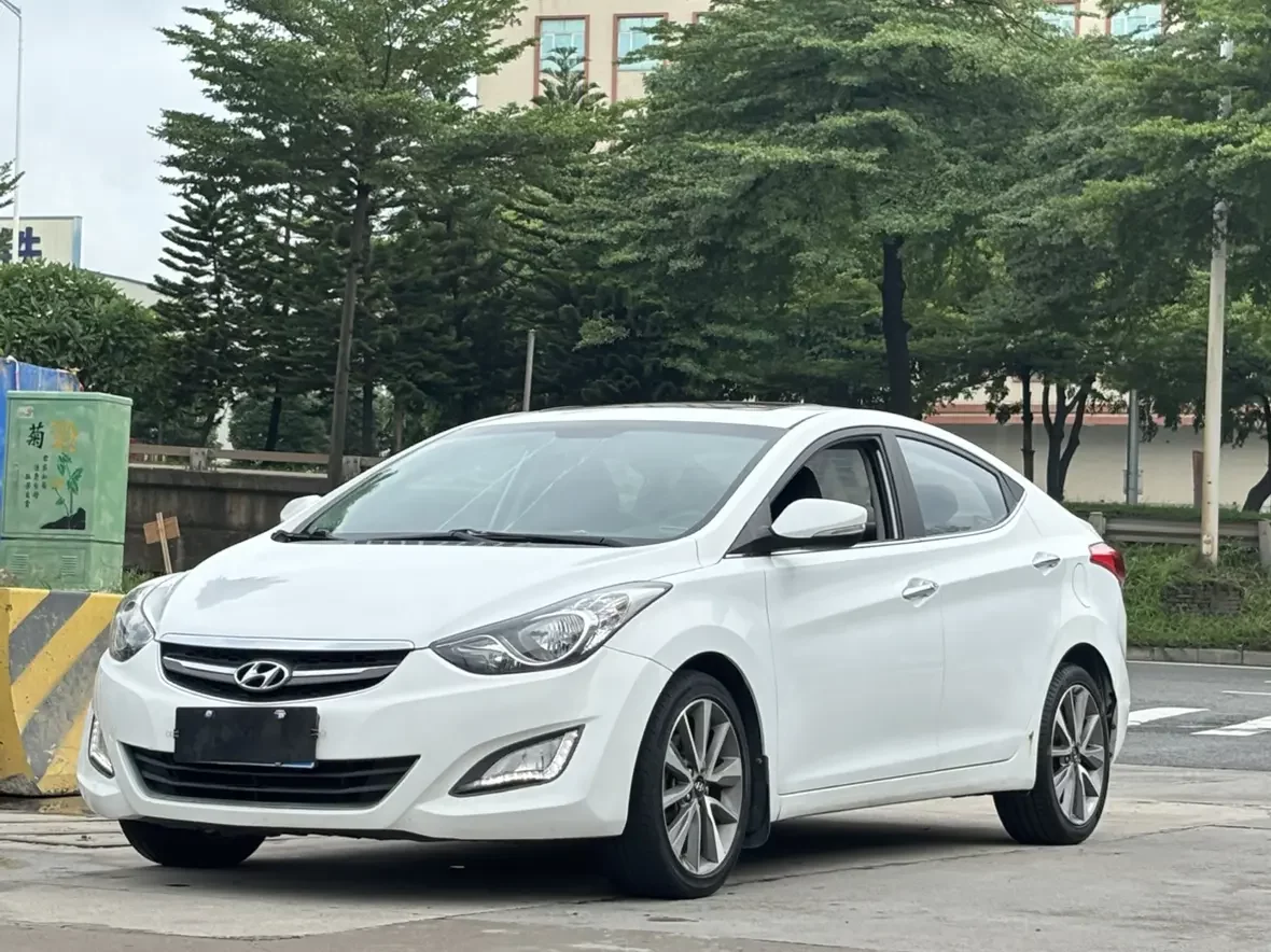 Hyundai Elantra