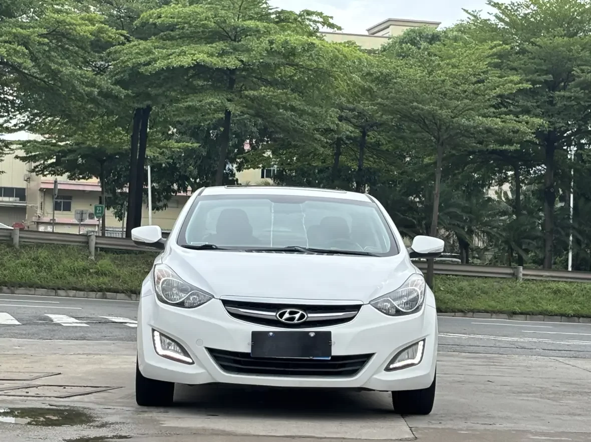 Hyundai Elantra