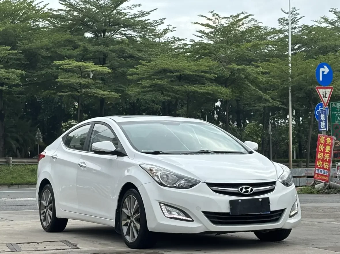 Hyundai Elantra