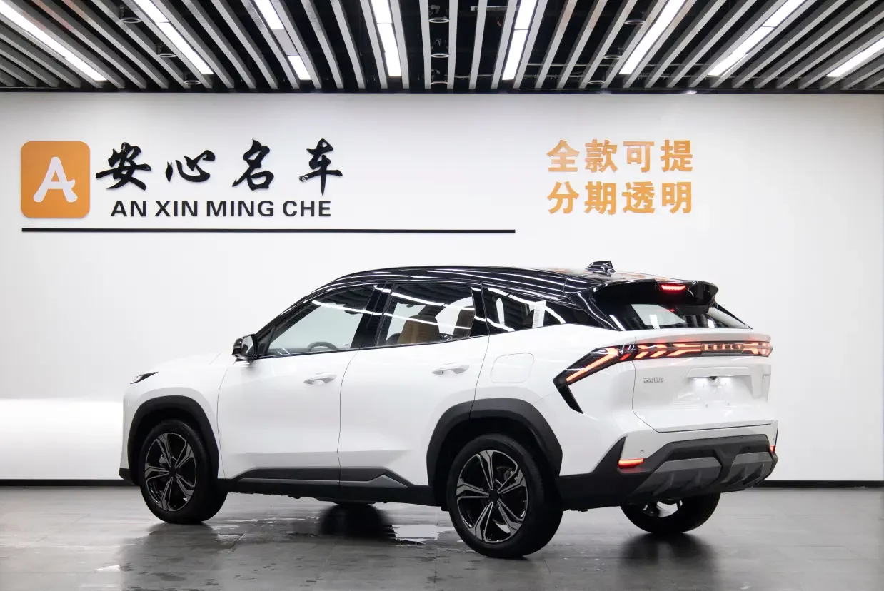 Geely Galaxy L7