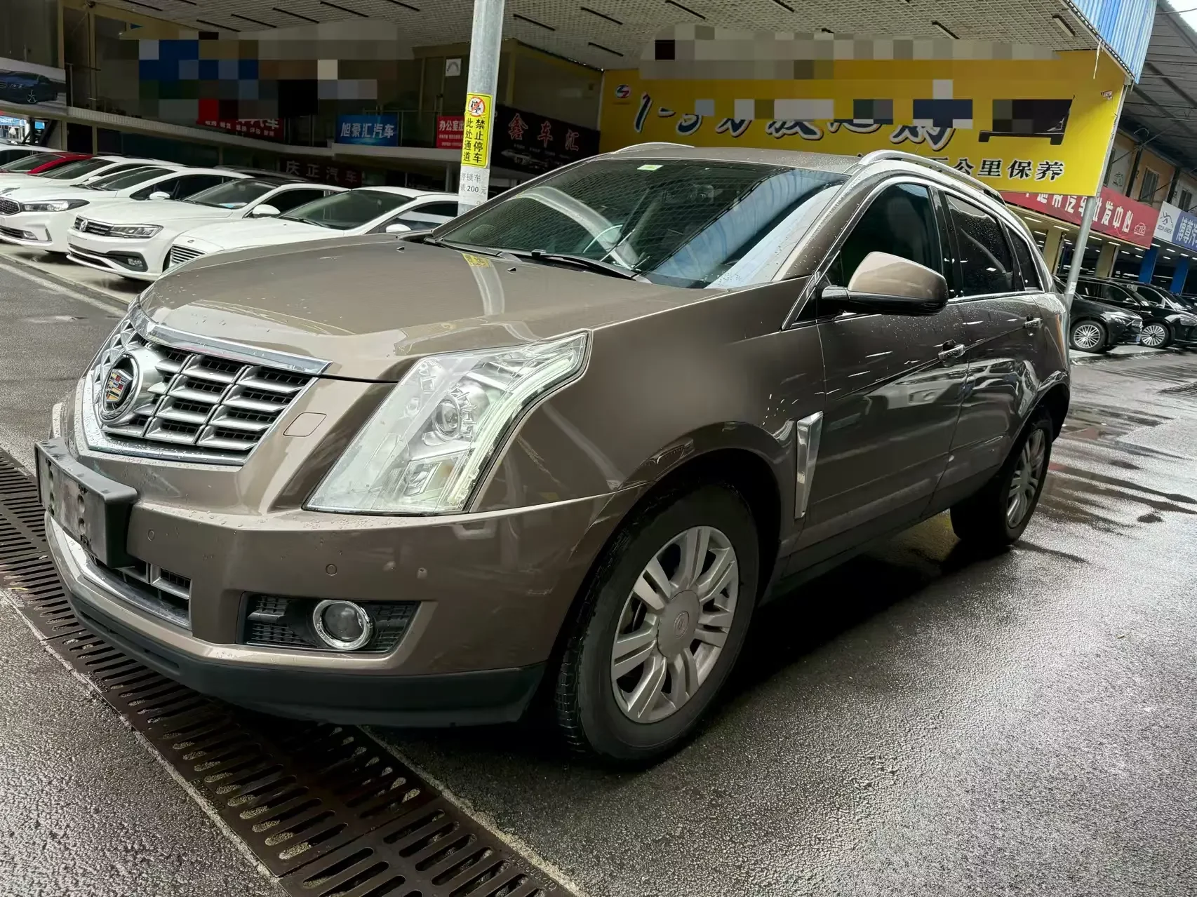Cadillac SRX  из Китая