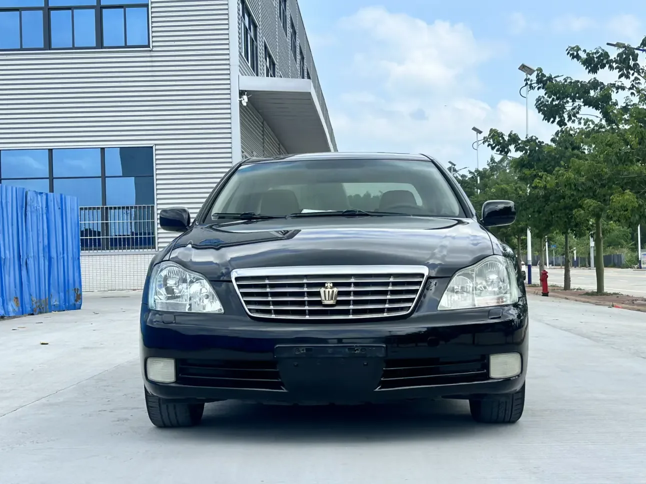 Toyota crown