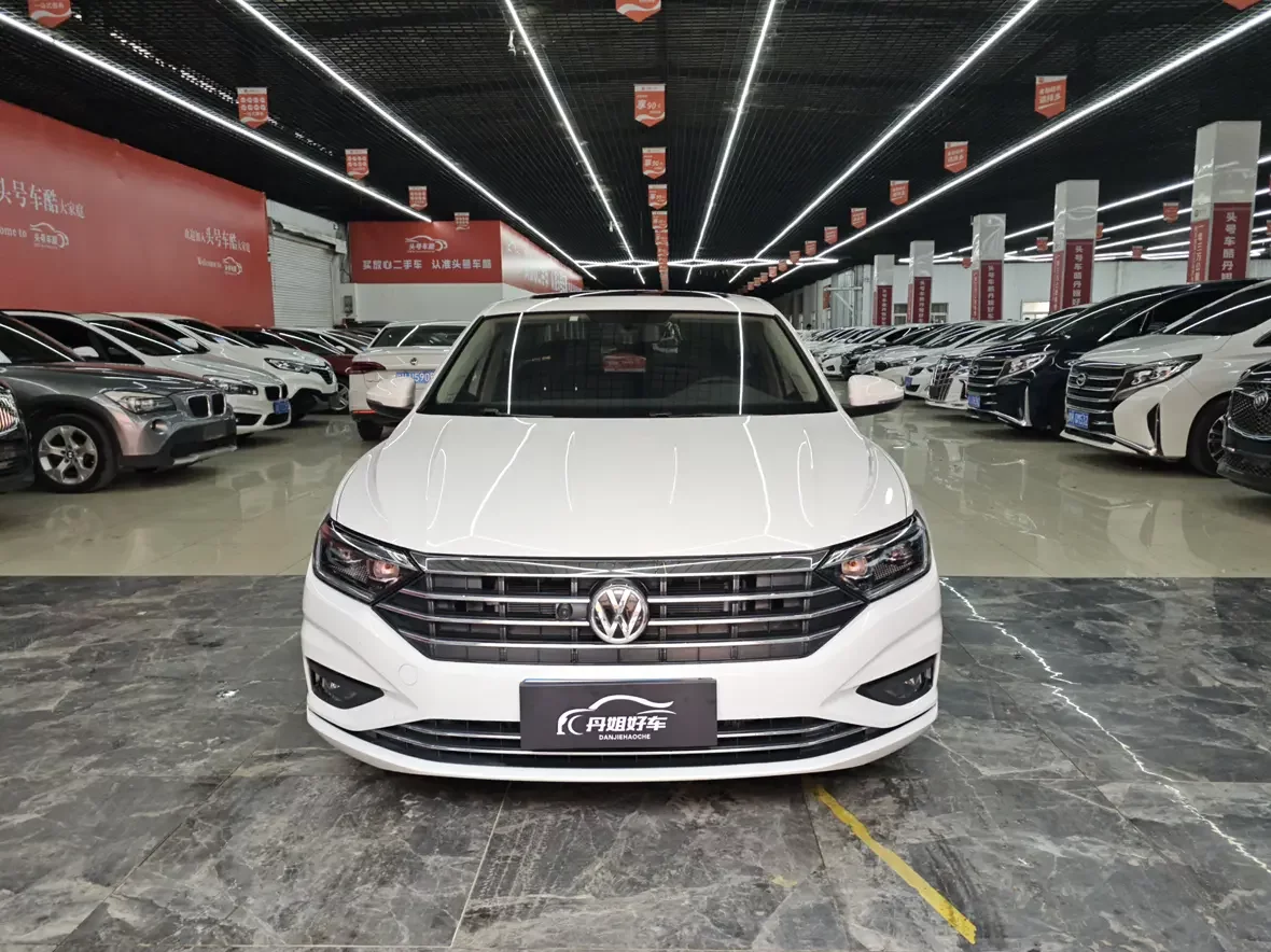 Volkswagen Sagitar