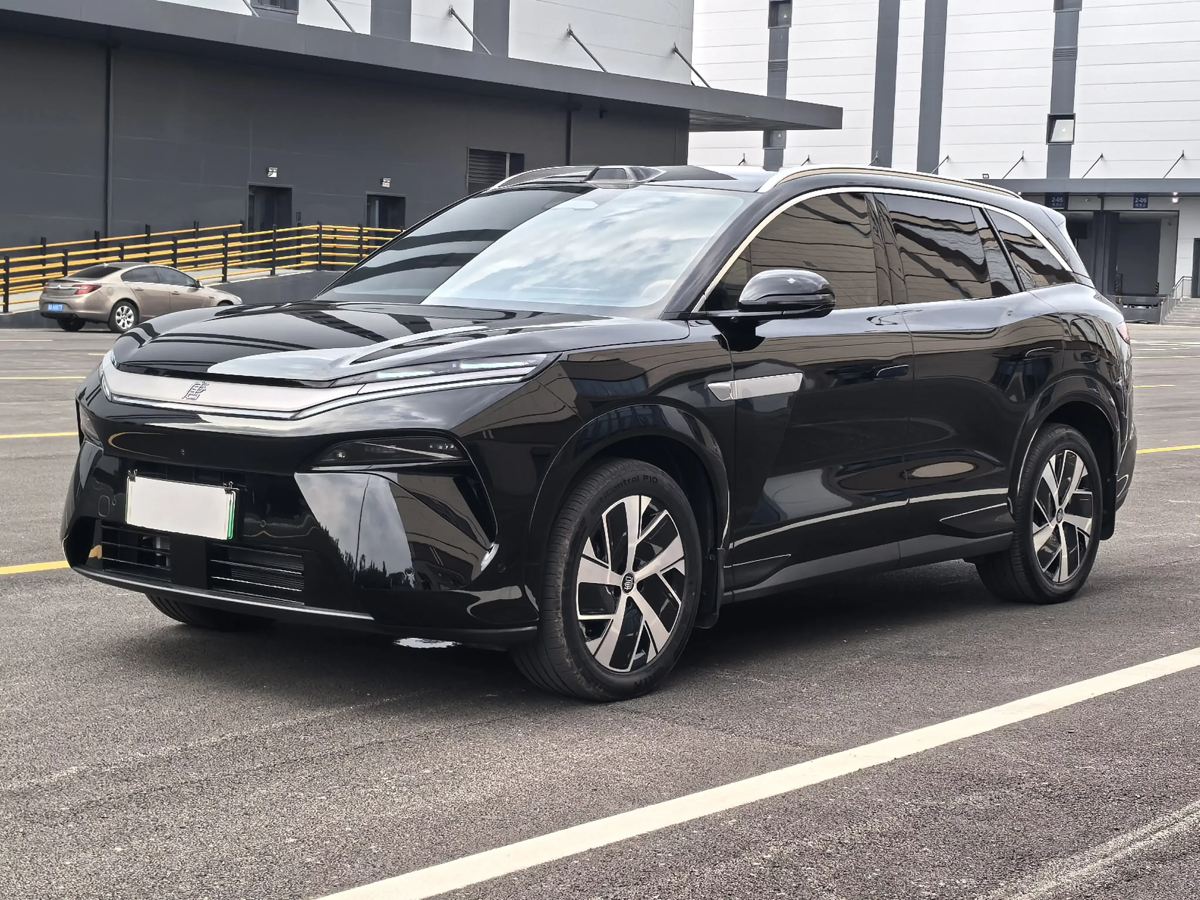 BYD Tang L DM  из Китая