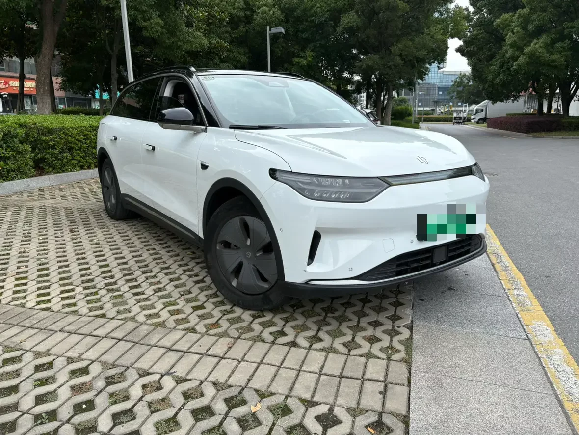 Leapmotor Zero running C11