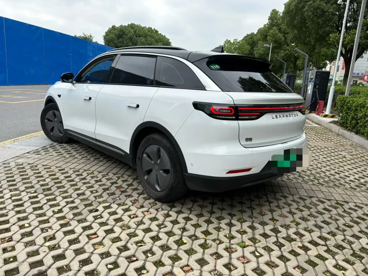 Leapmotor Zero running C11