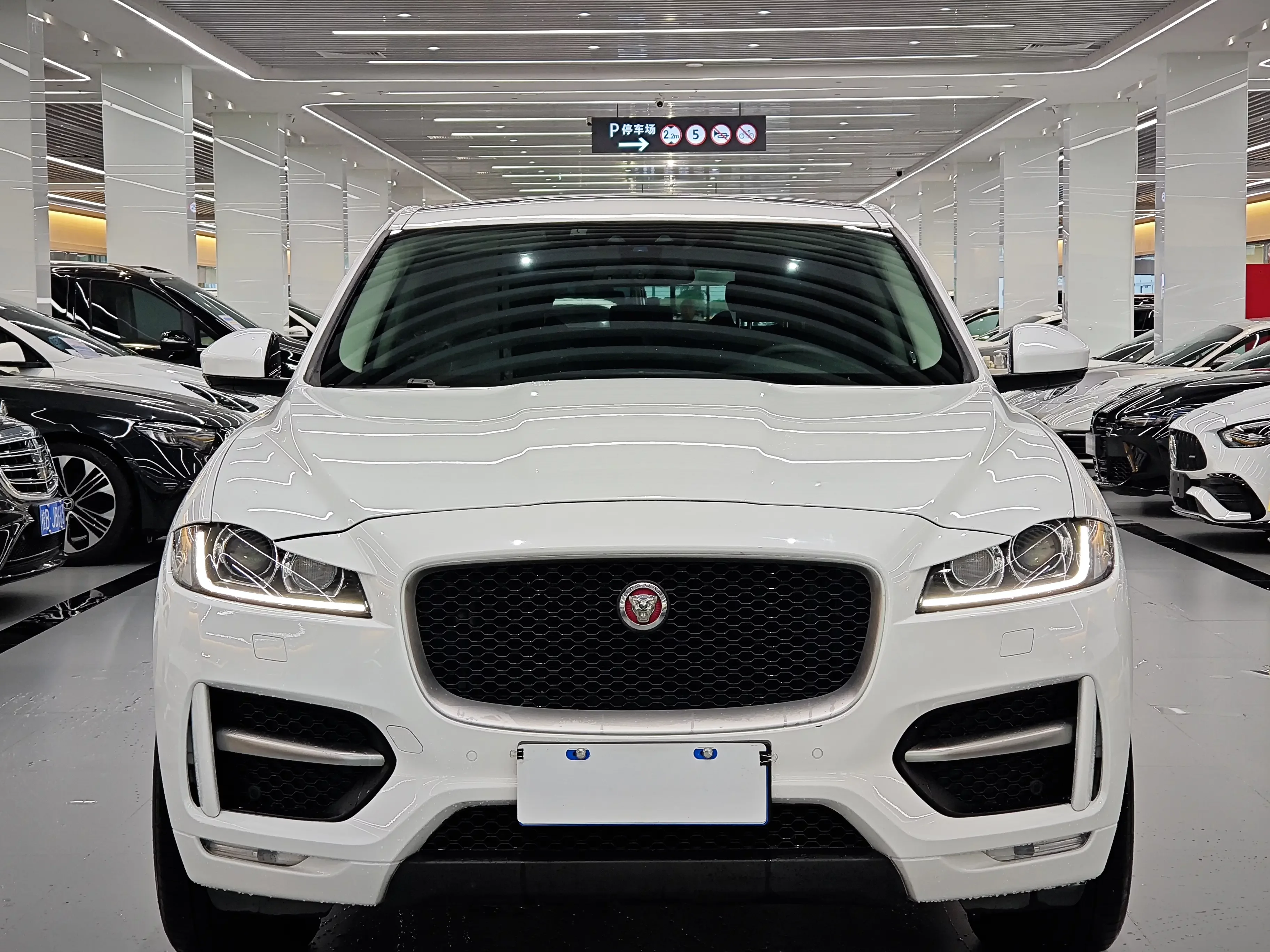 Jaguar F-PACE  из Китая