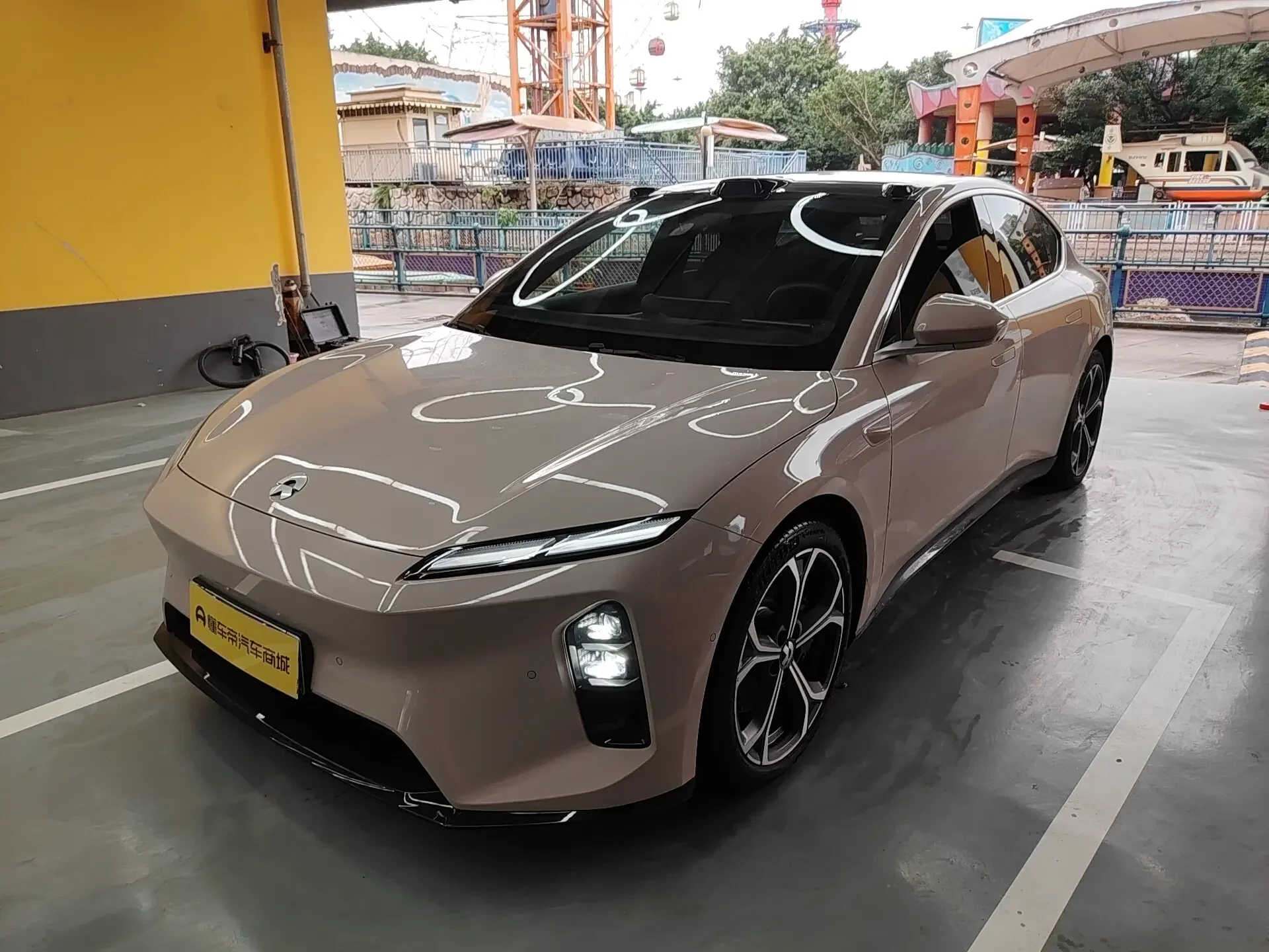 NIO ET5
