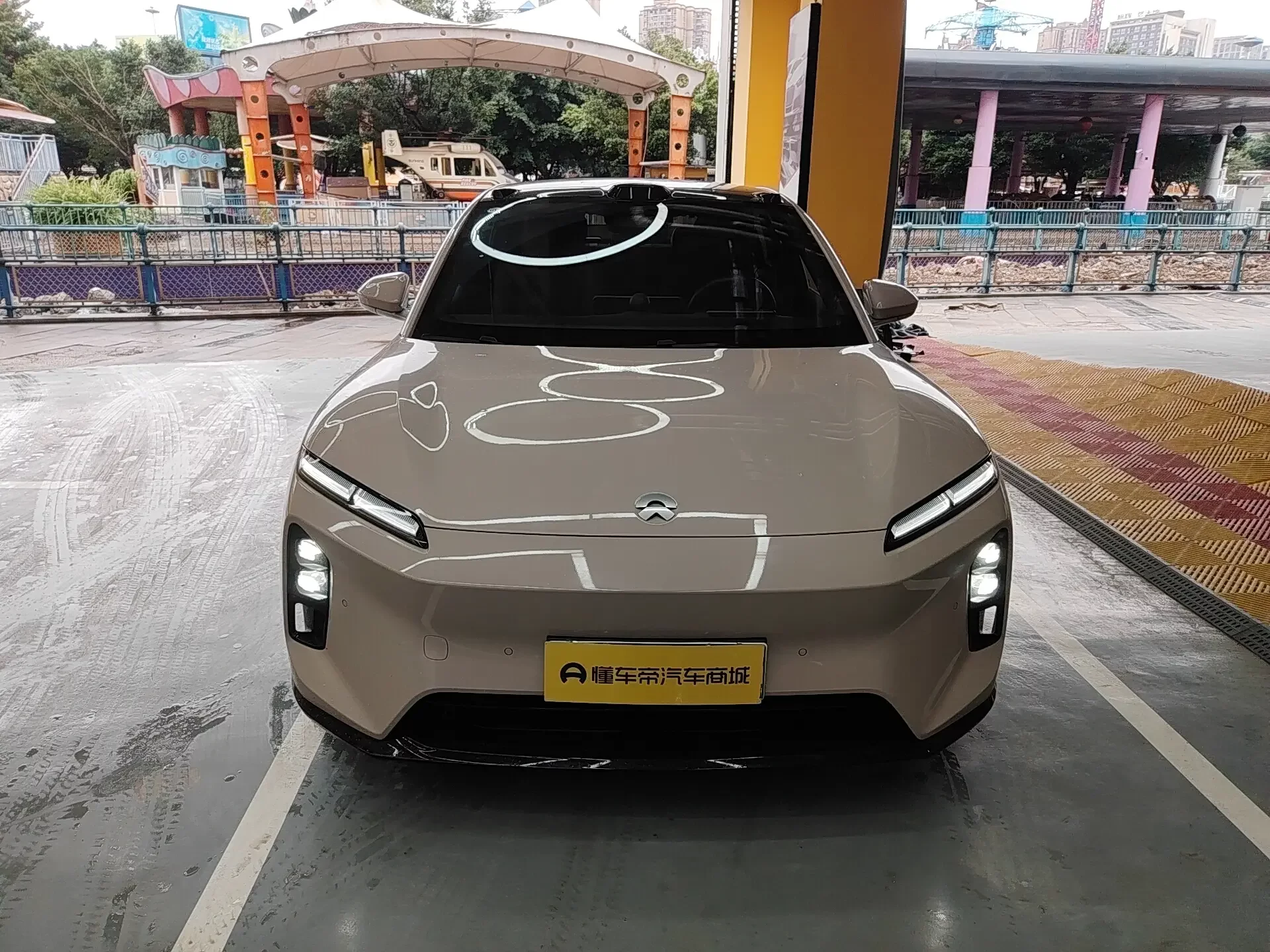 NIO ET5