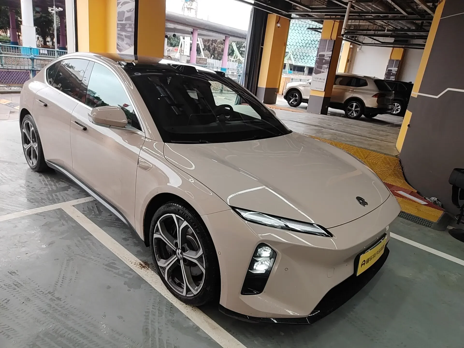 NIO ET5