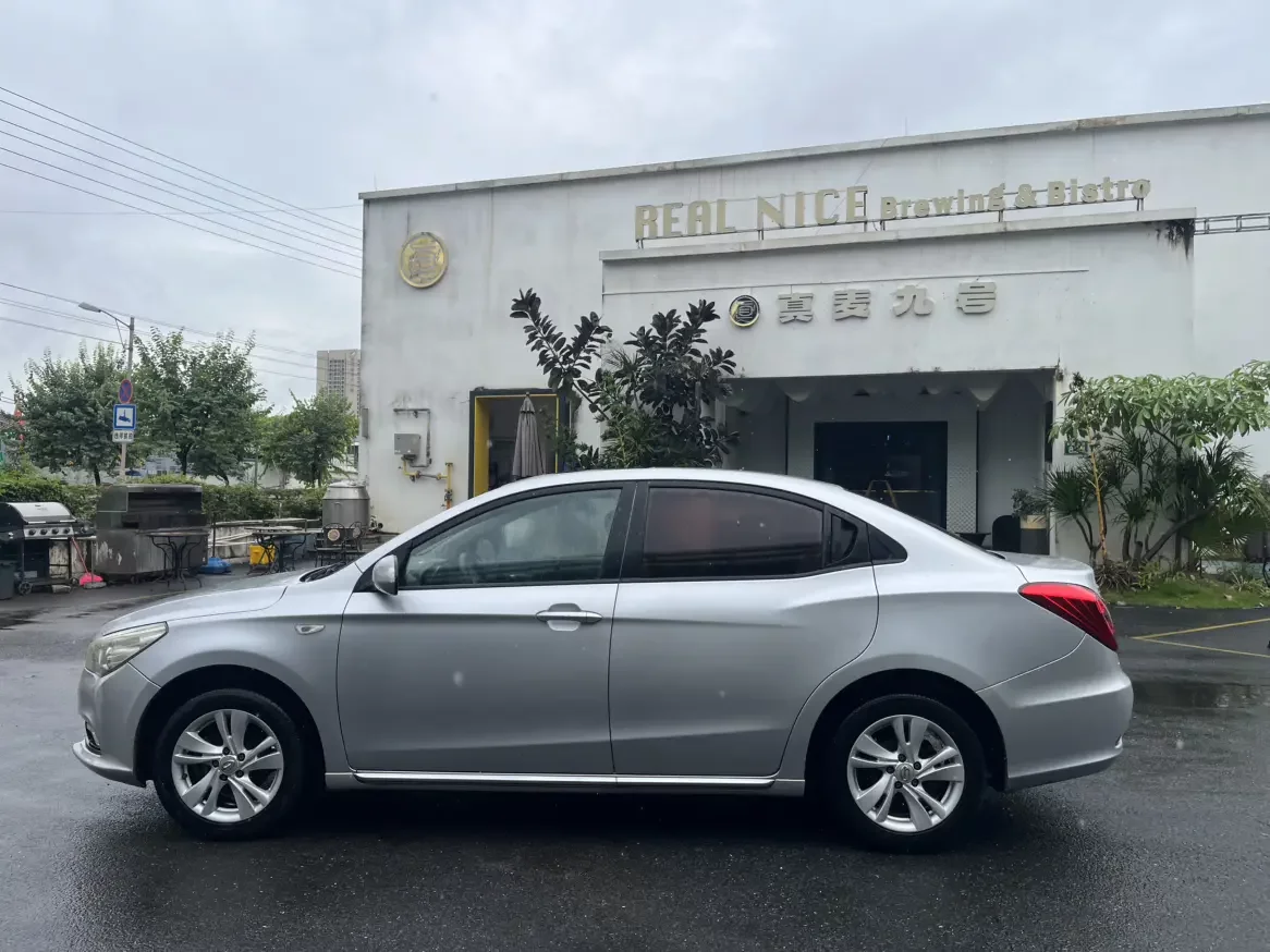 GAC Trumpchi GA3S Vision