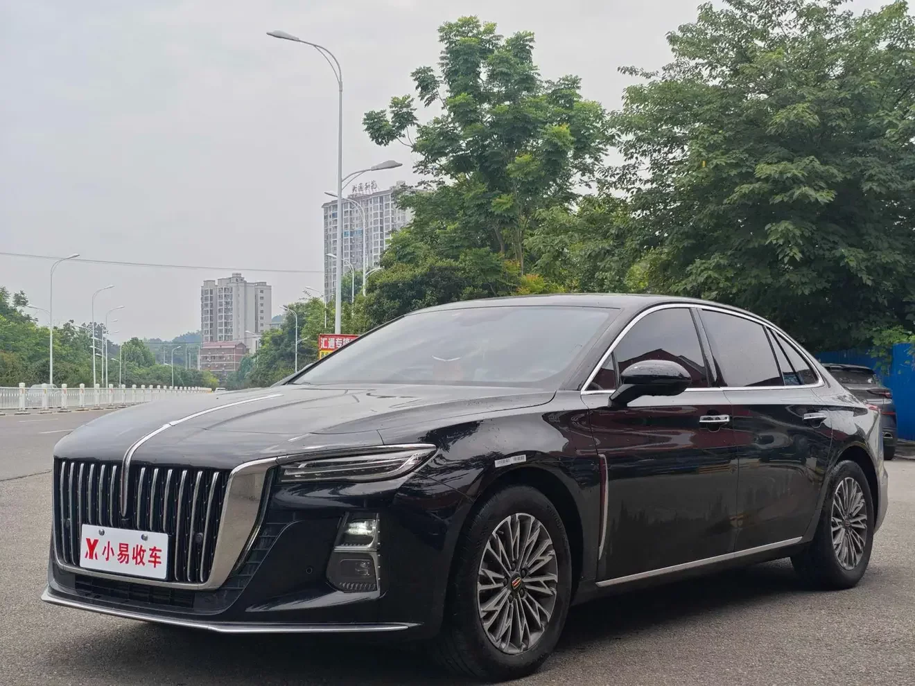 Hongqi H5