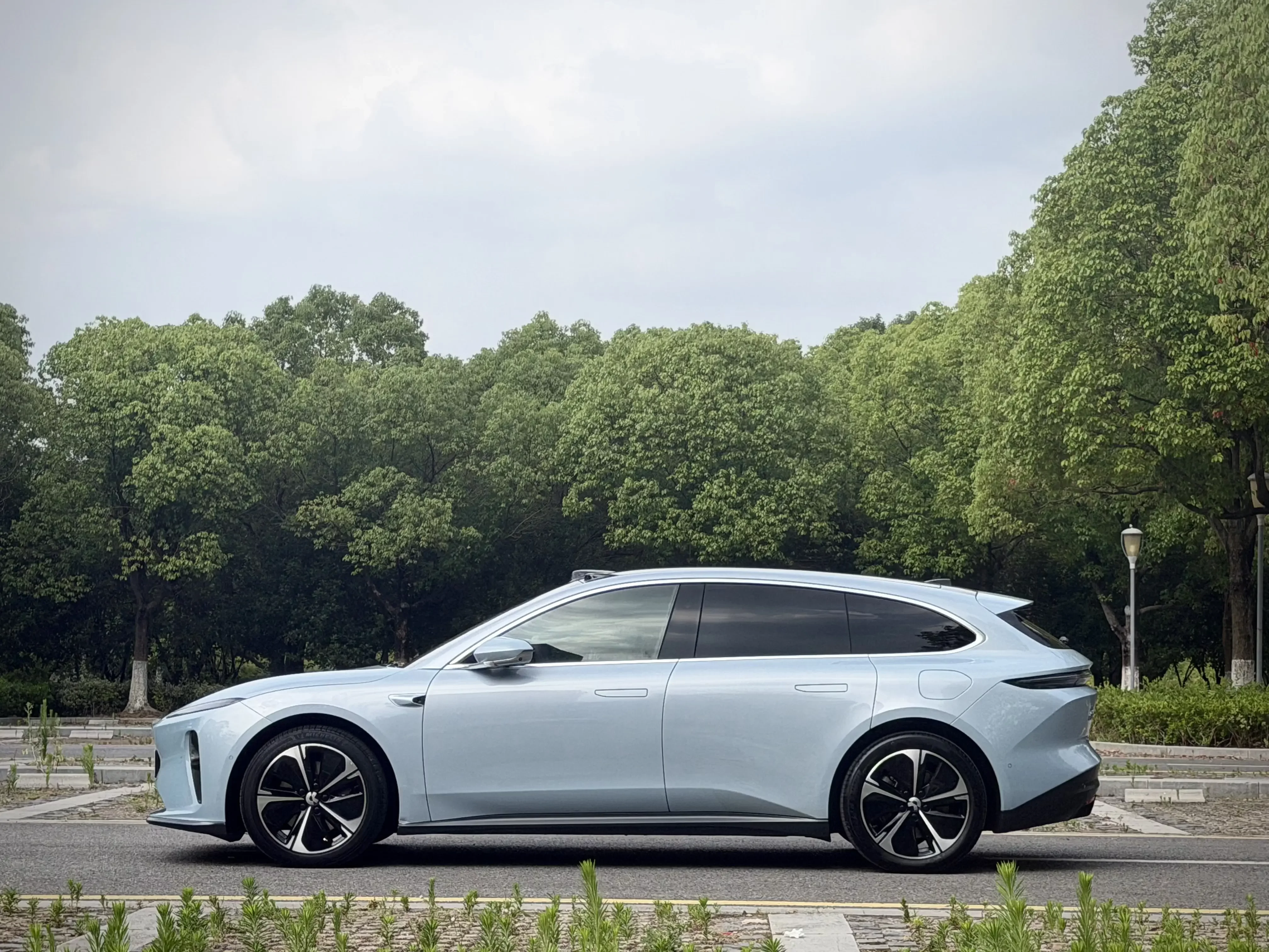 NIO ET5T