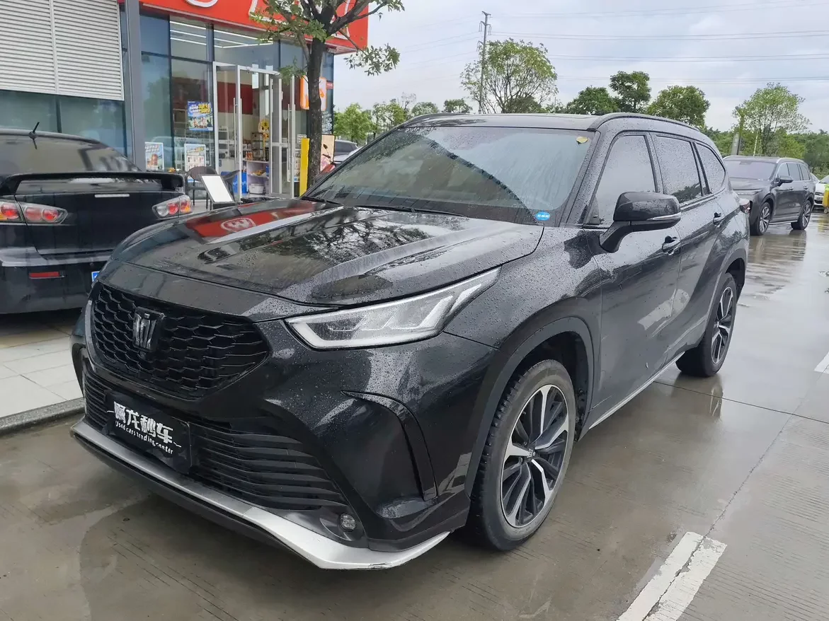 Toyota Crown Kluger