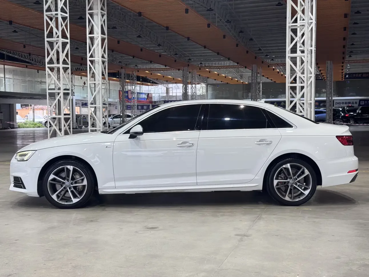 Audi A4L