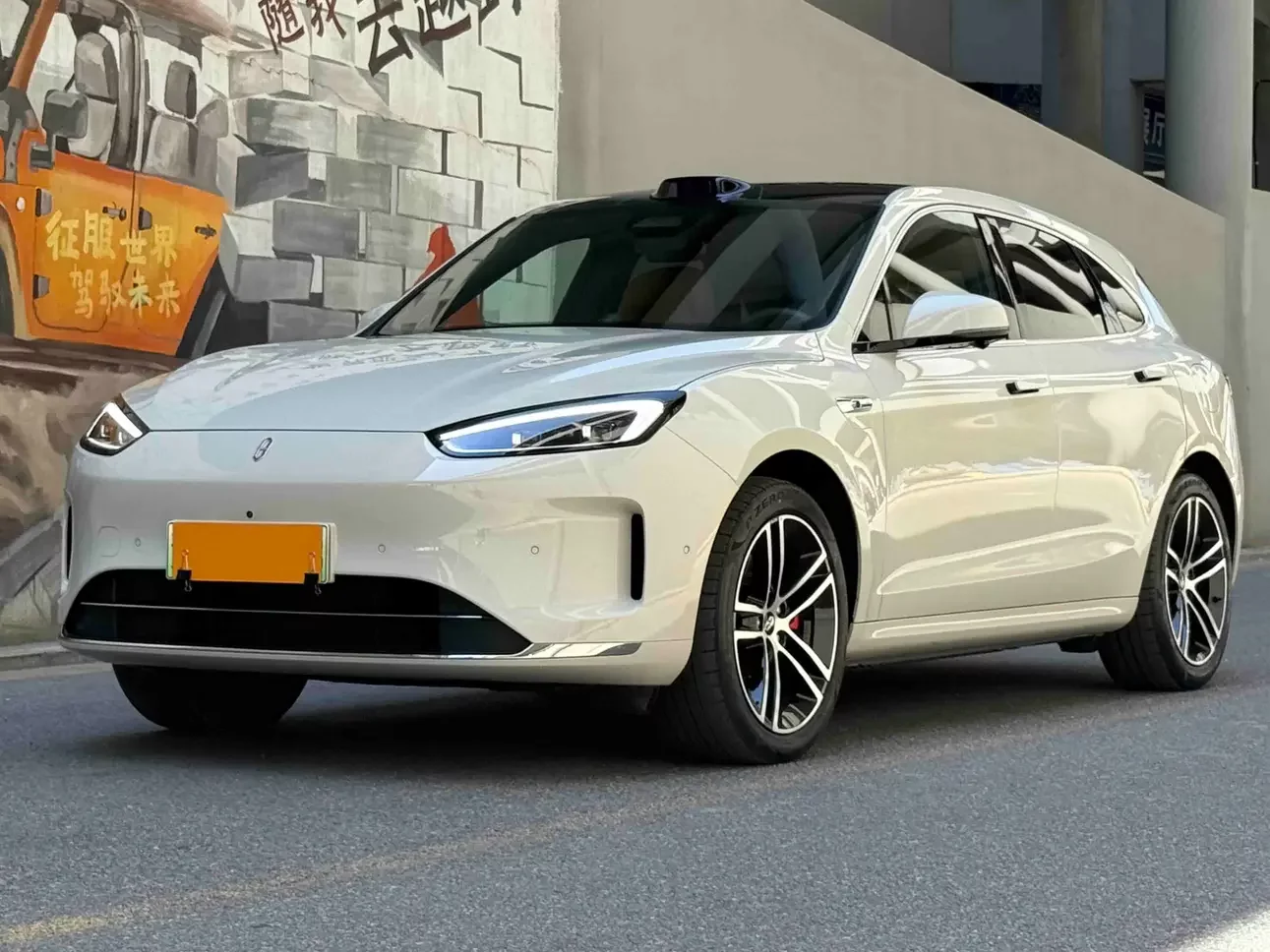 AITO M5