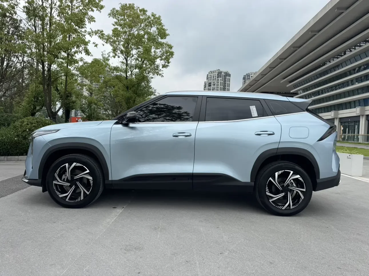 Geely Atlas