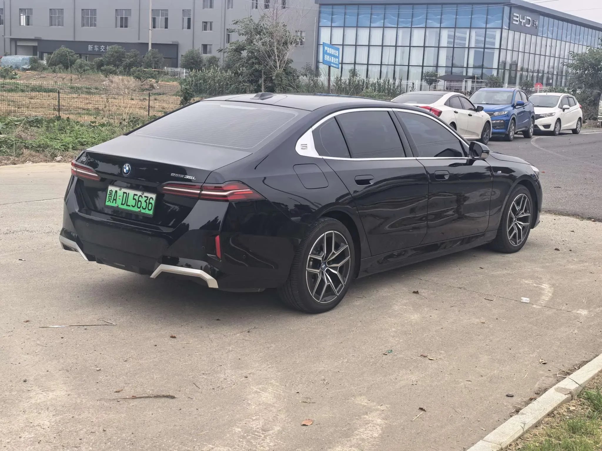 BMW i5