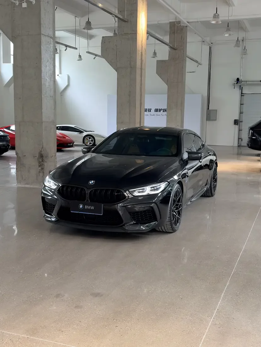 BMW M8  из Китая