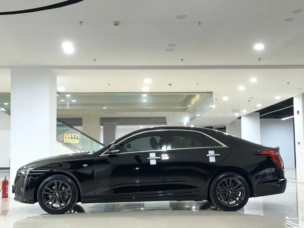 Cadillac CT4