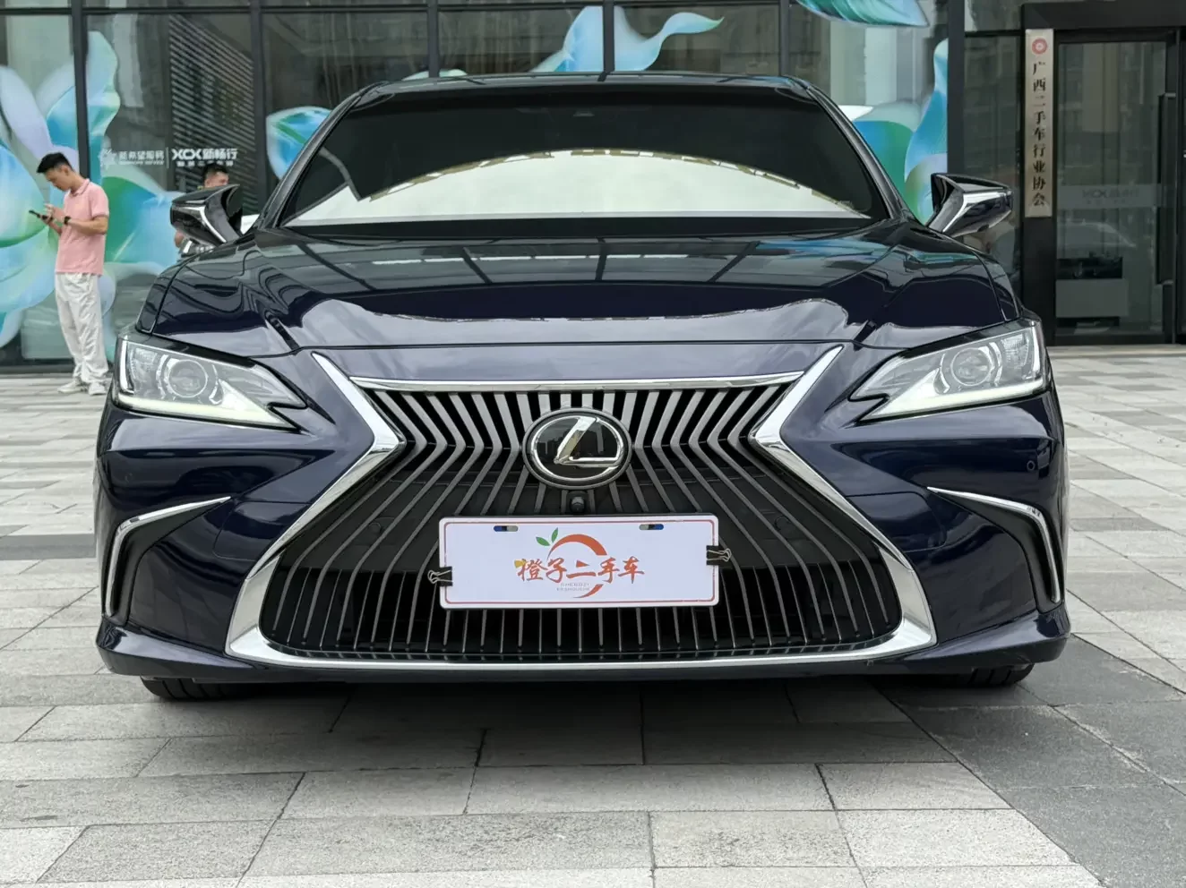 Lexus ES