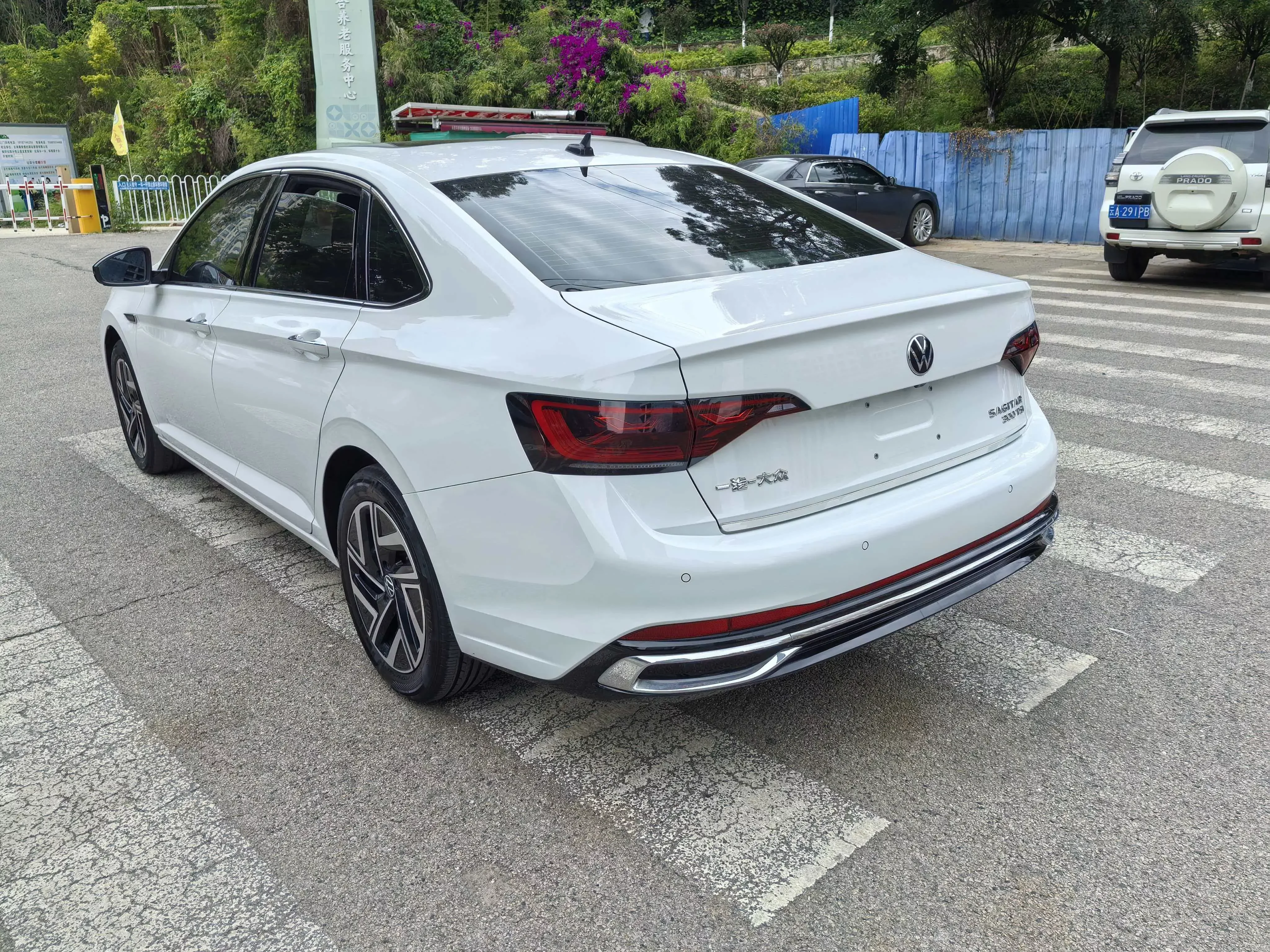 Volkswagen Sagitar