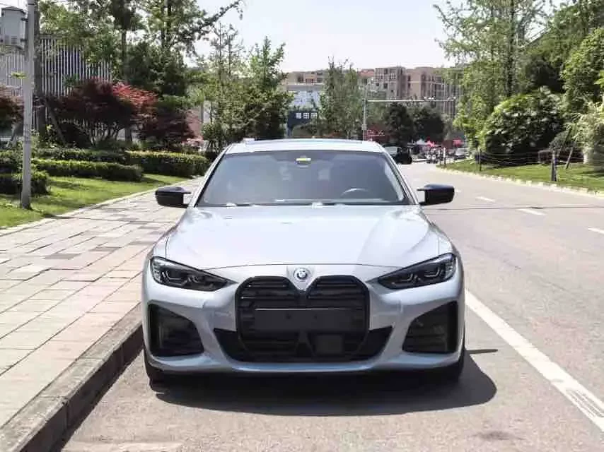 BMW i4