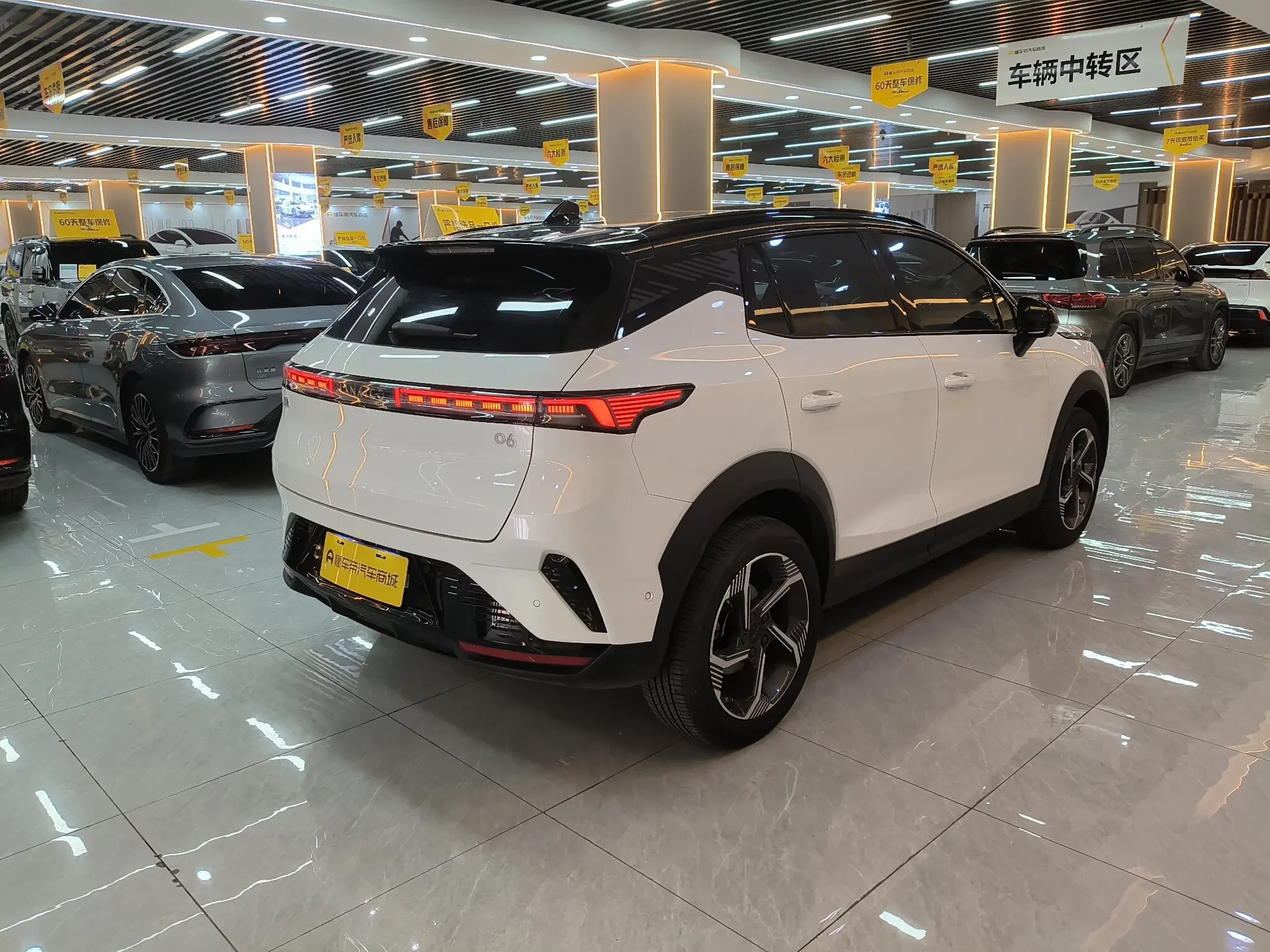Lynk & Co 06