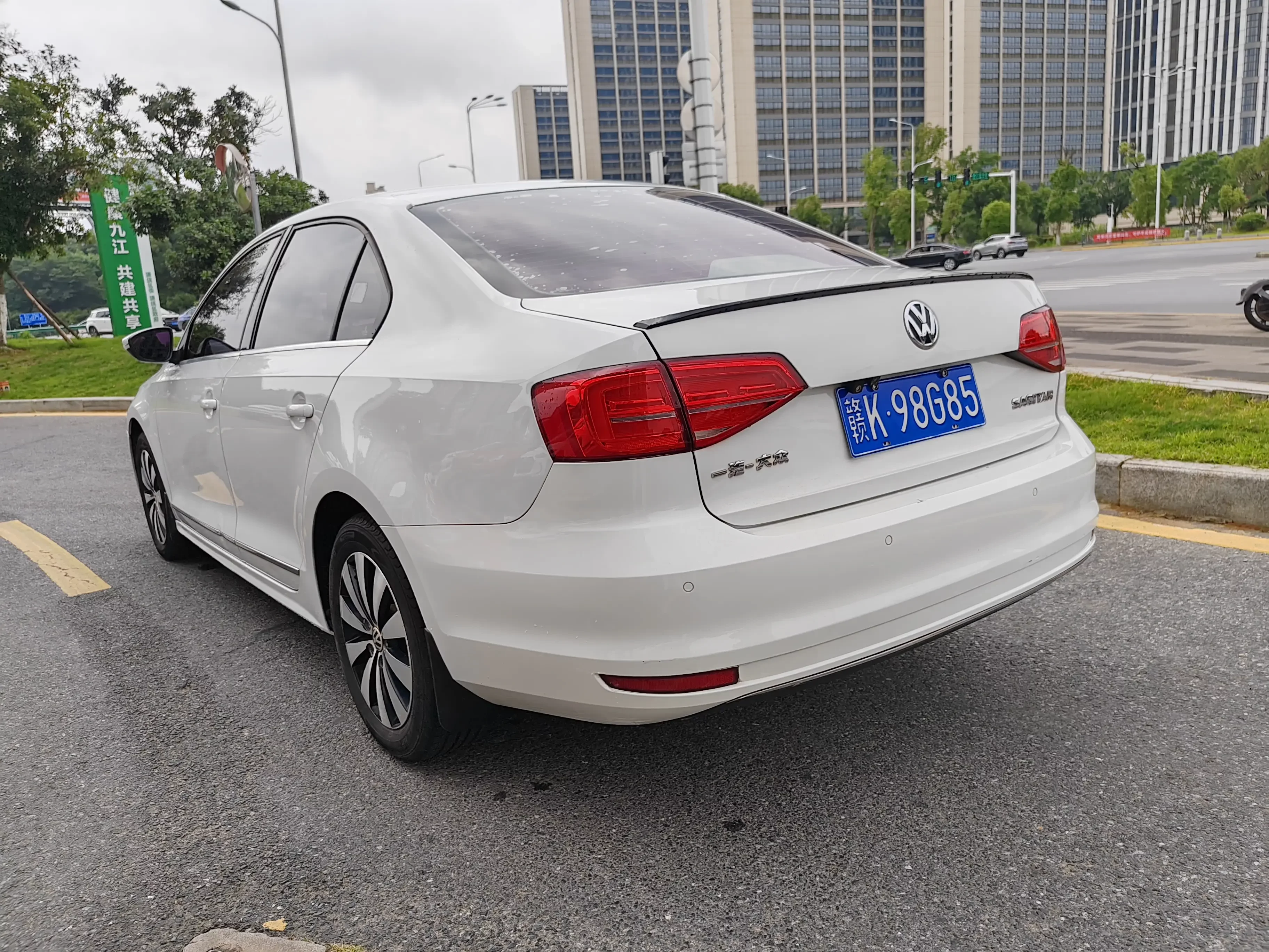 Volkswagen Sagitar