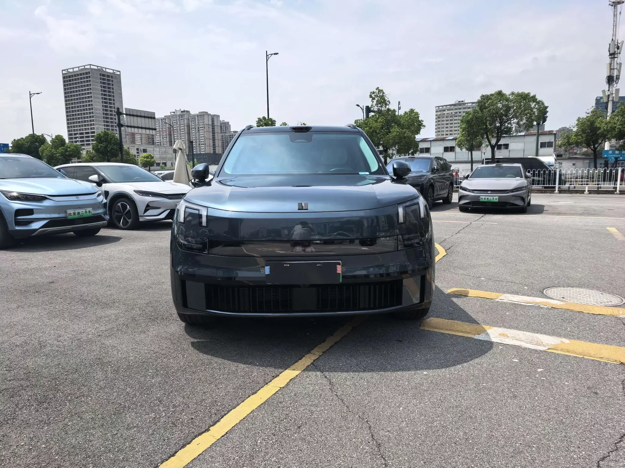 Lynk & Co 900