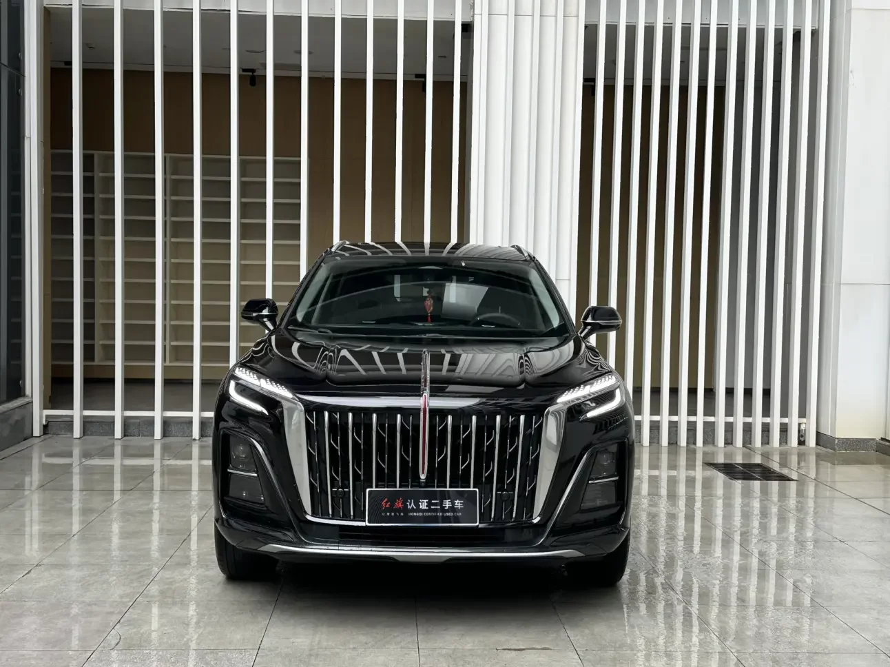 Hongqi HS3