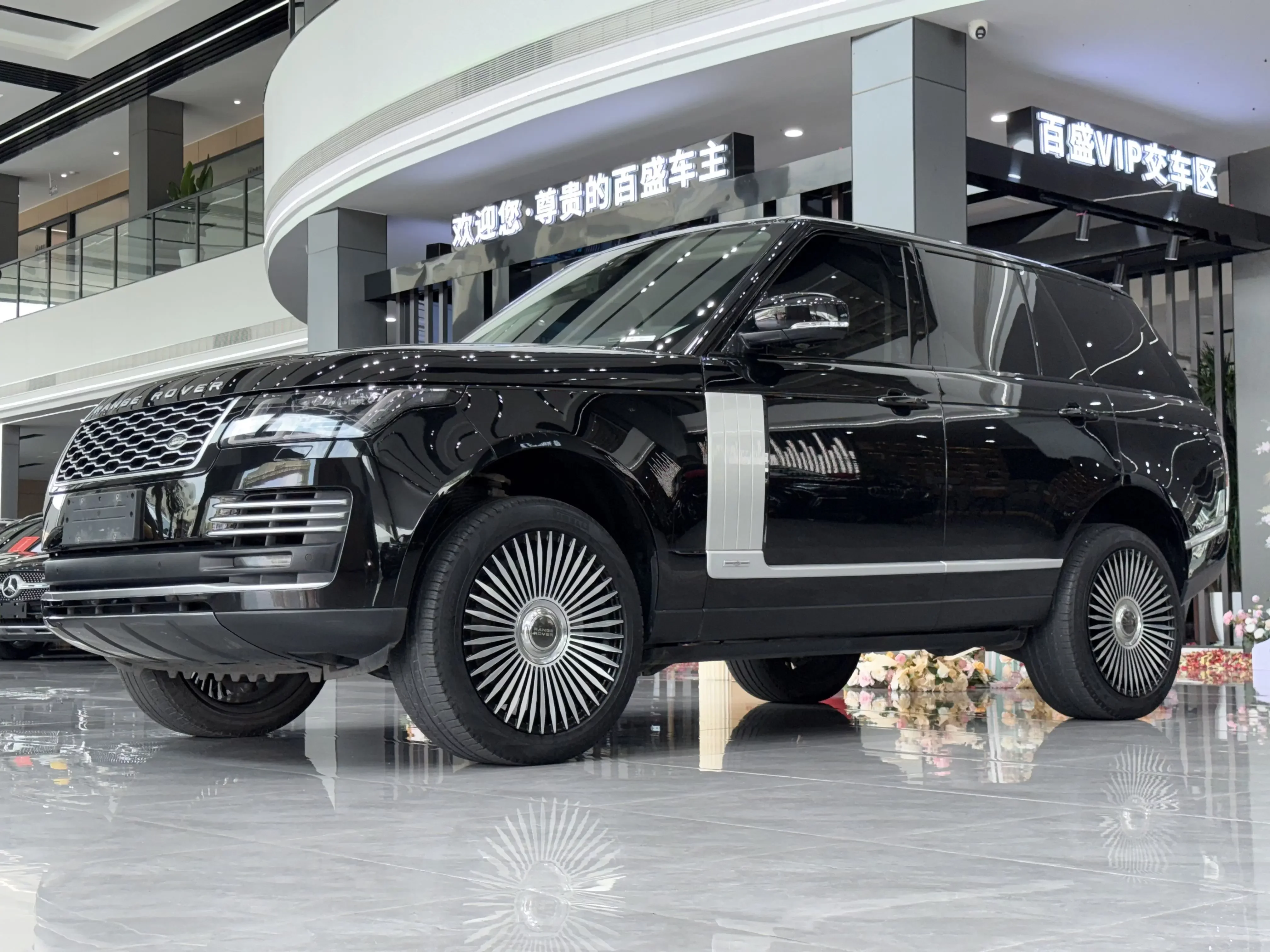 Land Rover range rover