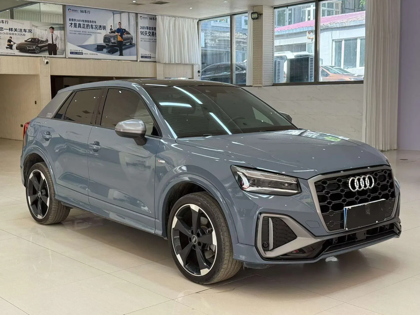 Audi Q2L