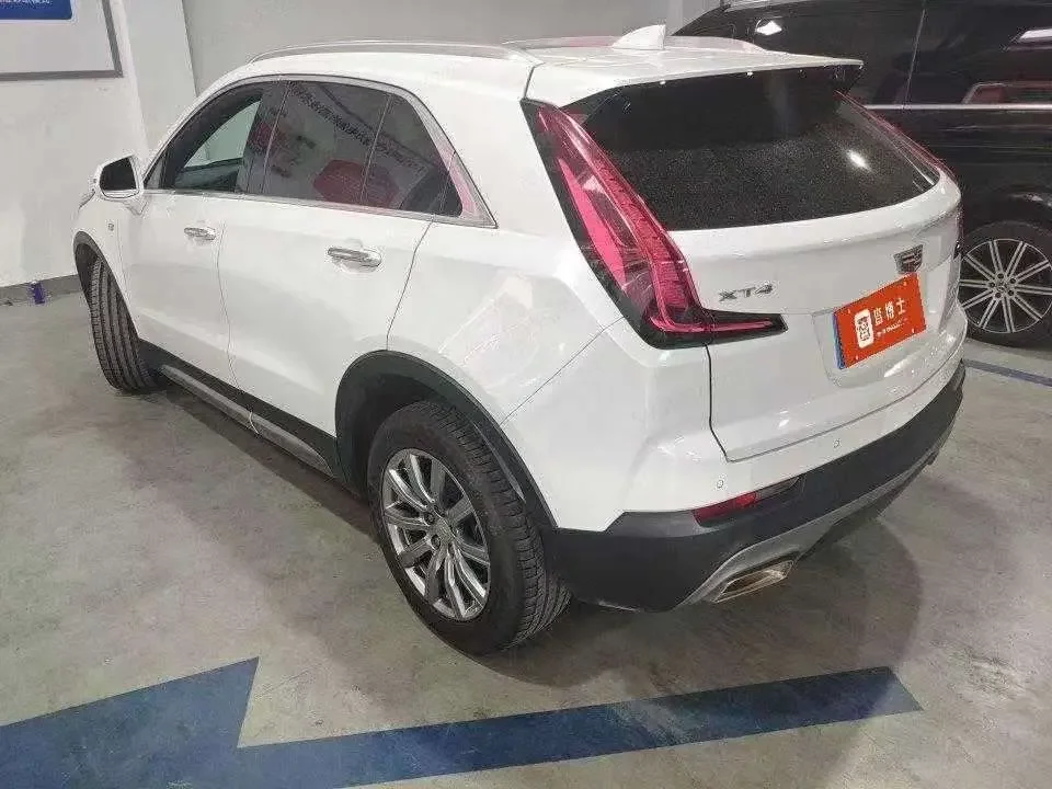Cadillac XT4